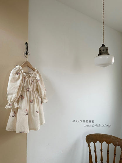 Roro Embroidery Dress [XL(6-7yr)]