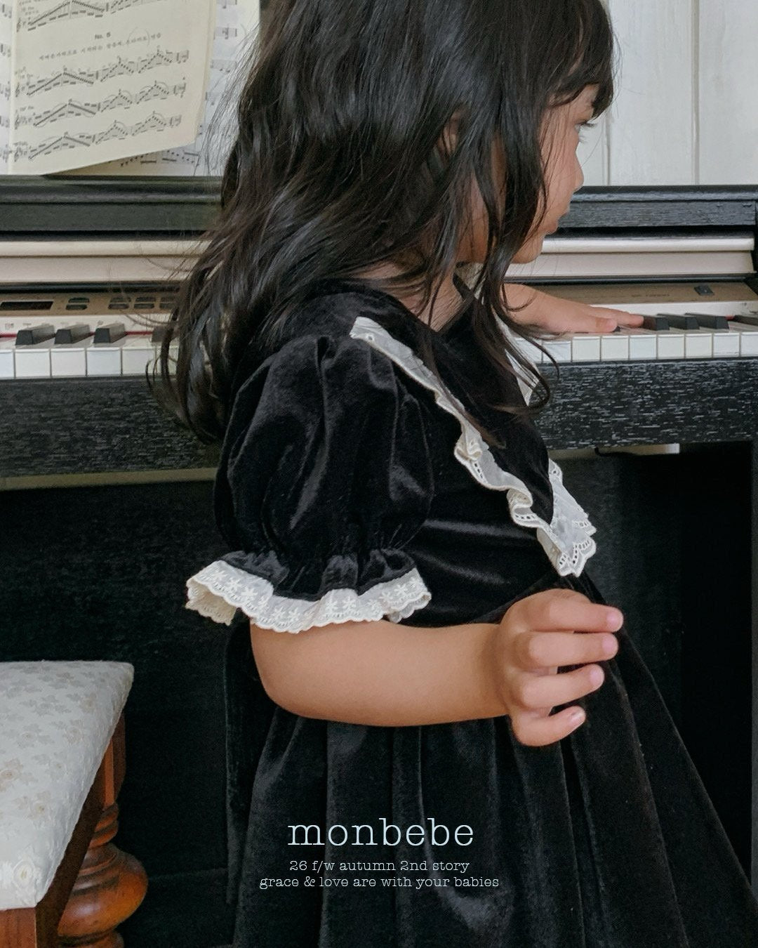[PRE-ORDER] Anna Velvet Dress (Mom Couple)