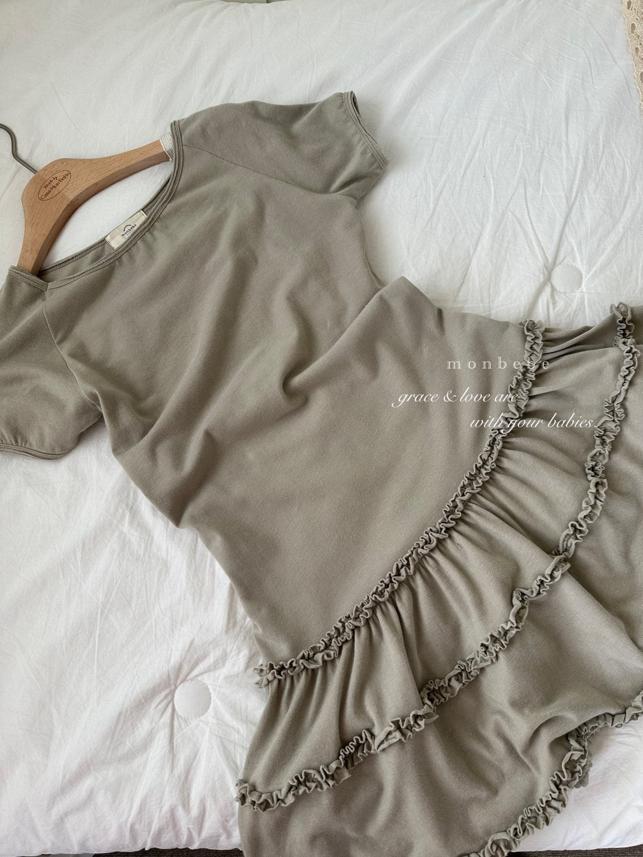 [PRE-ORDER] Clare Mini Dress (Mom Couple)