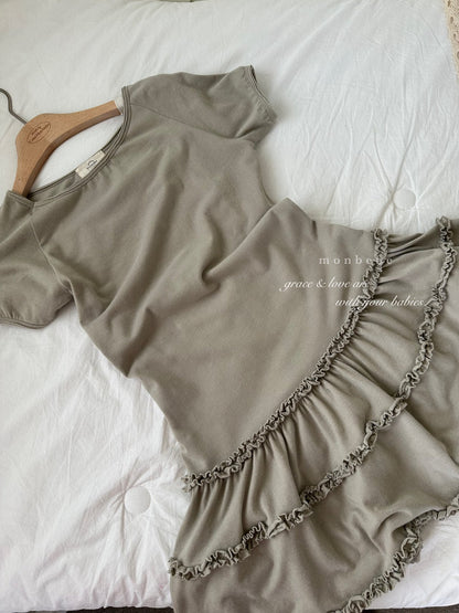 [PRE-ORDER] Clare Mini Dress (Mom Couple)