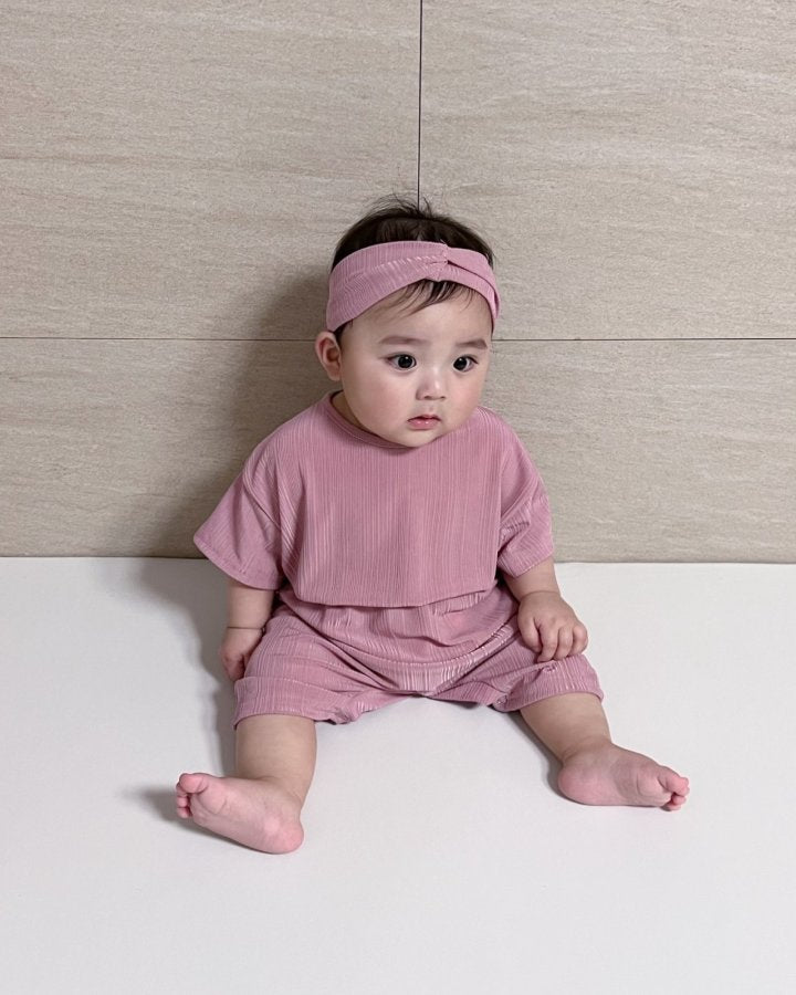 [PRE-ORDER] Cool Pleats Body Suit + Hair Band Set