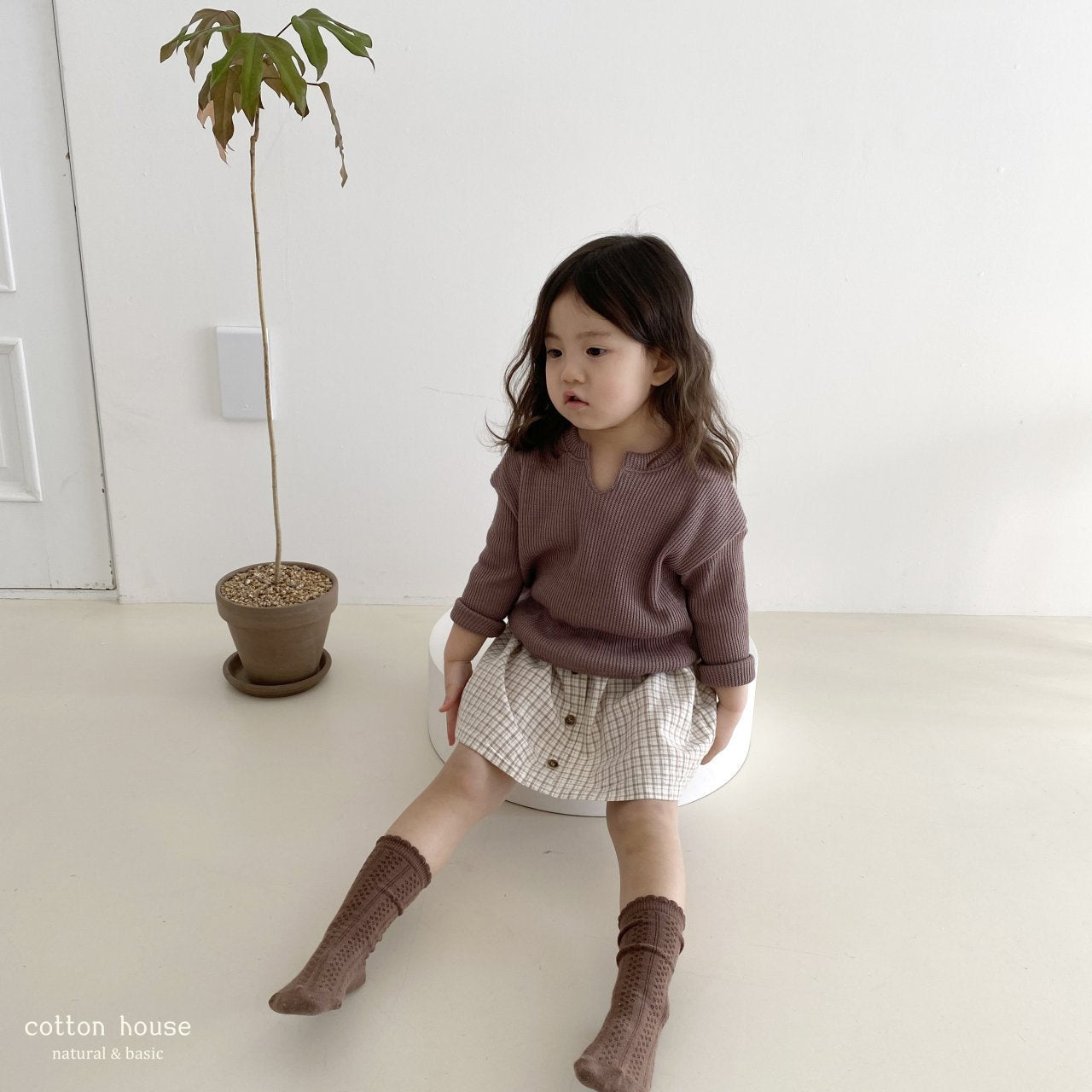 V Neck T-Shirt [Cocoa/S(2-3yr)]
