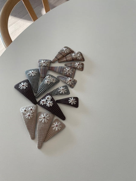Check Embroidery Hair Pin